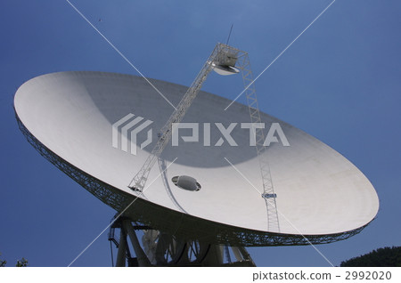 parabolic antenna  2992020