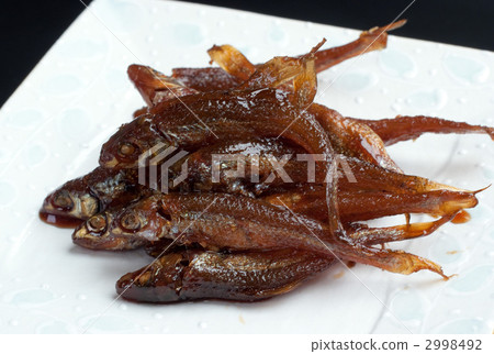 Hot cooked rice straw 2998492