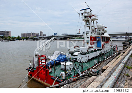 Fire ship moored on the rock wall · Nihonbashi and Shinano river Fire ship moored on the rock wall · Nihonbashi and Shinano river 2998582