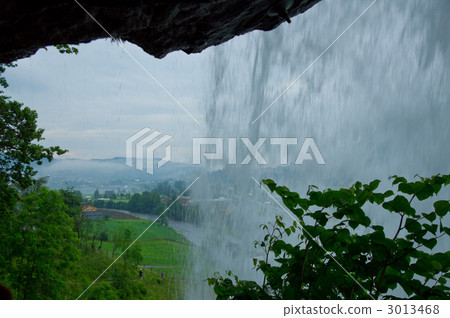 反面的瀑布 3013468