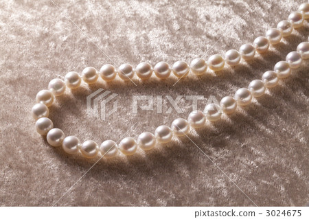 Pearl necklace Pearl necklace 3024675
