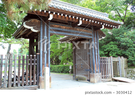 Kyoto Gyoen and clam gate Kyoto Gyoen and clam gate 3030412