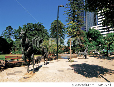 In Perth 3030761