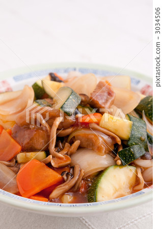 sweet and sour pork	 3034506