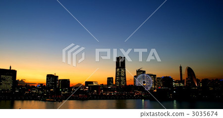 與富士山的夜景可見 3035674