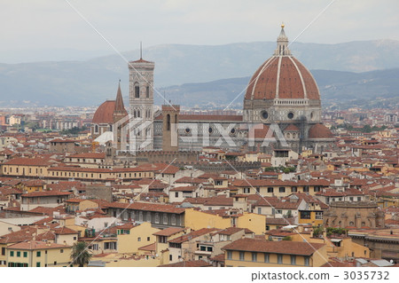 Michelangelo Square 3035732