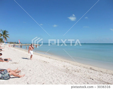 Foreign sea 3036316