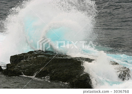 粗糙的波浪 3036768