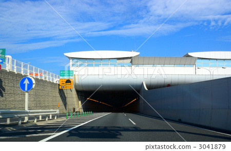 Aqua tunnel entrance Aqua tunnel entrance 3041879