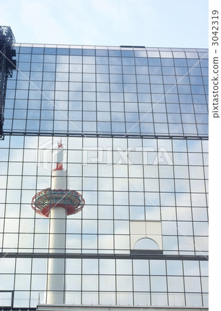 京都站和京都塔 京都站和京都塔 3042319