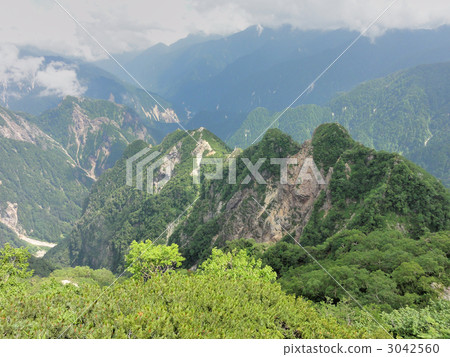 北北脊下半部 3042560