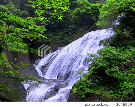 Fukuroda Falls - Feeding position - Summer - Water volume large - Horizontal cut 3046999