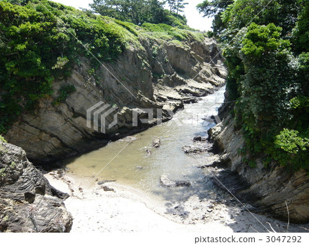 越來越多 越來越多 3047292