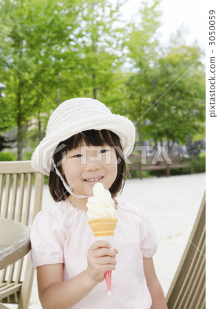 Ice cream and girls 3050059