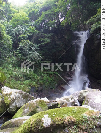 Hanabaki Waterfall Hanabaki Waterfall 3056164