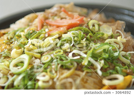 Delicious Hiroshima style okonomiyaki Delicious Hiroshima style okonomiyaki 3064892