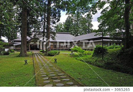 Mt. Haguroyama walk · Haguroyama Kaikan (Mt. Haguroyama Kindergarten) Mt. Haguroyama walk · Haguroyama Kaikan (Mt. Haguroyama Kindergarten) 3065265