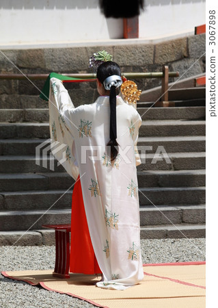 Wedding ceremony at Kasuga Taisha 3067898