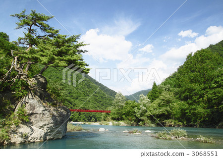 Summer valley 3068551