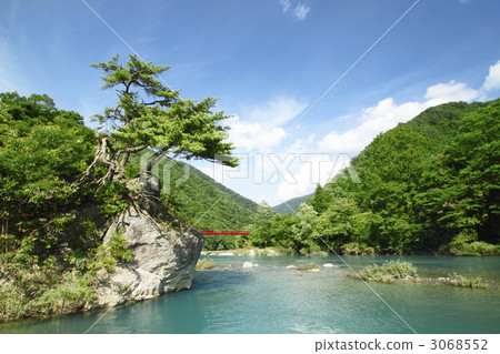 Summer valley 3068552