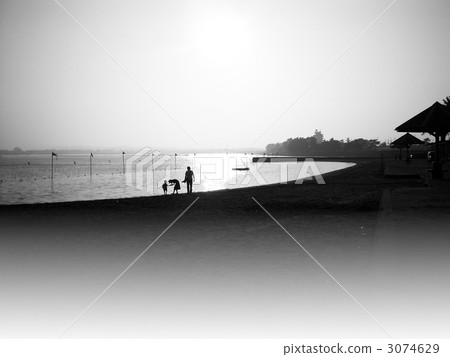 父母和孩子的海灘 父母和孩子的海灘 3074629