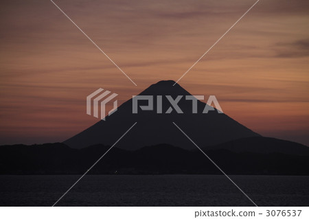 Kaidomiyake of dusk 3076537