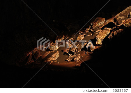 Light to enter the gigantic cave (Gunung Mul National Park / East Malaysia) 3083367