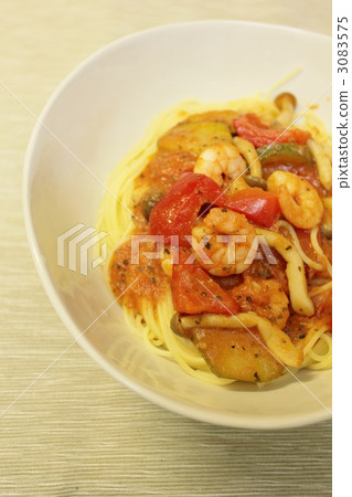 西紅柿醬意大利麵食用蝦和夏天菜 3083575