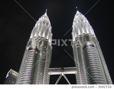 Night view of Petronas Twin Towers Night view of Petronas Twin Towers 3092558