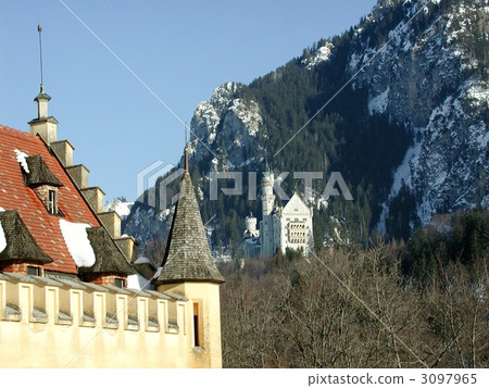 German · Winter Neuschwanstein Castle and Hohenschwangau Castle 3097965