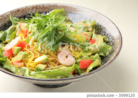 Chilled ramen salad 3099120