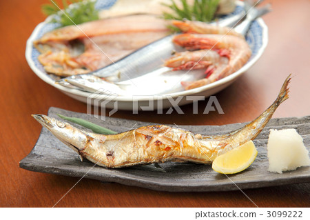 Salami grilled saury Salami grilled saury 3099222