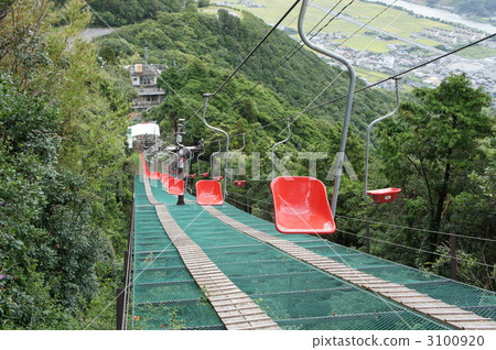   Tsumine Shrine lift 3100920