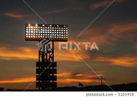 Koshien stadium at dusk -4 3101458