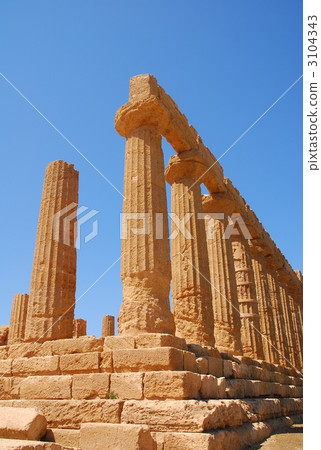 Temple of Junone · Latinia (Hera) Temple of Junone · Latinia (Hera) 3104343