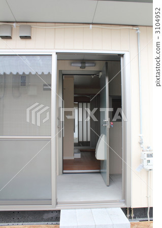 Temporary housing  3104952