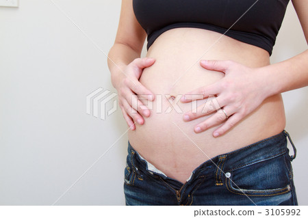 Pregnant women of 6 months pregnancy Pregnant women of 6 months pregnancy 3105992