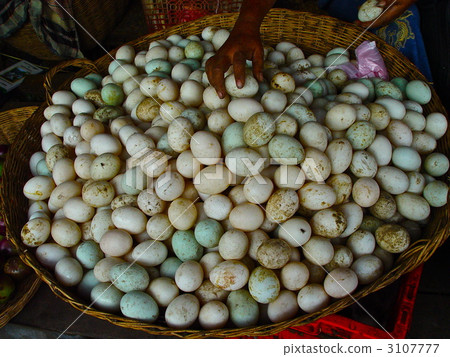 在市場上出售的雞蛋（暹粒/柬埔寨） 3107777