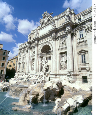 Trevi Fountain 3108176