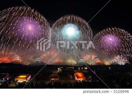 Sakata fireworks show 3120046