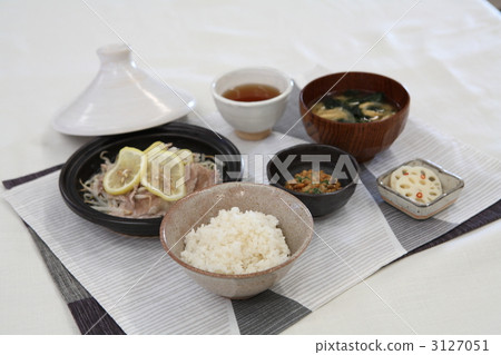 tajine, miso soup, lotus root 3127051