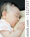 Baby drinking boobs 3127157