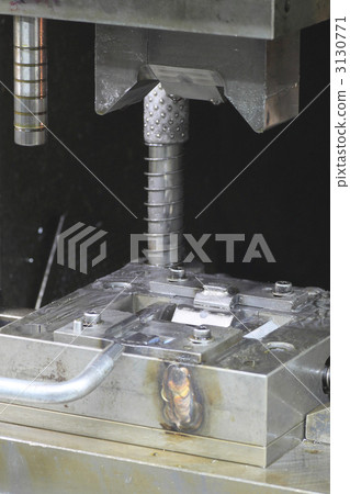 Press dies 3130771