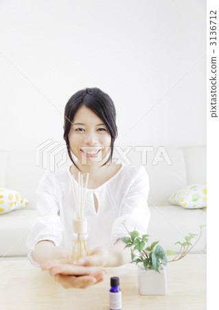 female, lady, woman 3136712