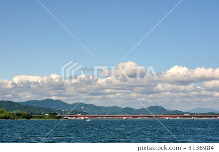 Hamana湖和Tomei高速公路夏天雲彩 Hamana湖和Tomei高速公路夏天雲彩 3136984