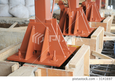 Seismic reinforcement work of steel frame Seismic reinforcement work of steel frame 3141697