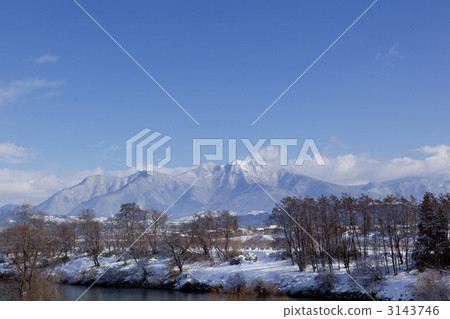 高山山在冬天 高山山在冬天 3143746