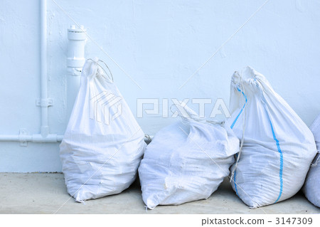 Garbage collection 3147309