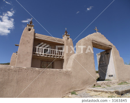 Ras Trumpas Church 3163845