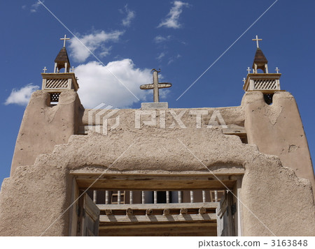 Ras Trumpas Church 3163848